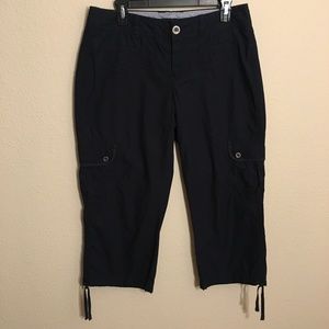 Navy Cargo Capris EUC